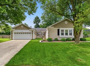 275 Essex Ct, Aurora, IL 60504