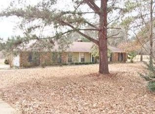 101 Meadowview Dr, Brandon, MS 39047