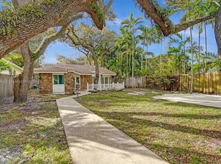 2124 N Park Rd, Hollywood, FL 33021