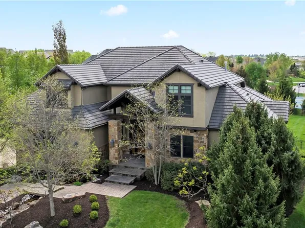 11515 W 159th Ter, Overland Park, KS 66221