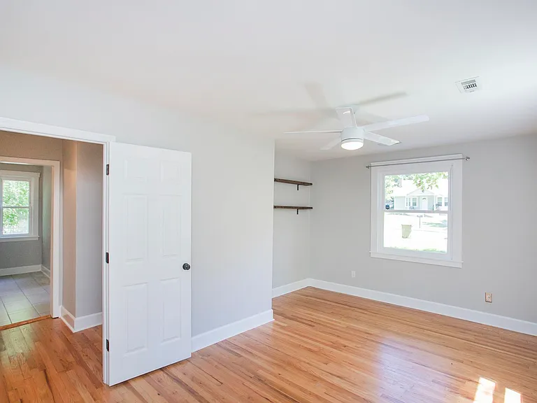 222 Emmitt Ave — Photo 6
