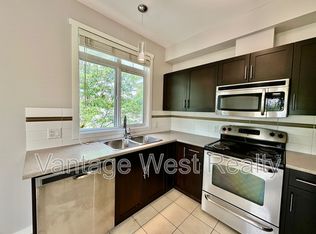 1350 Ridgeway Dr UNIT 308, Kelowna, BC V1Y 9T8