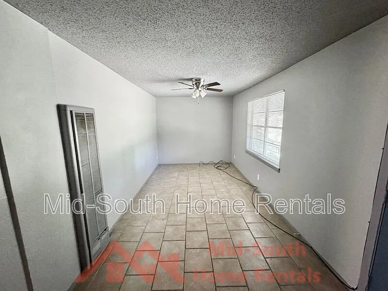2 bed, 1.0 bath, $695 — Photo 3