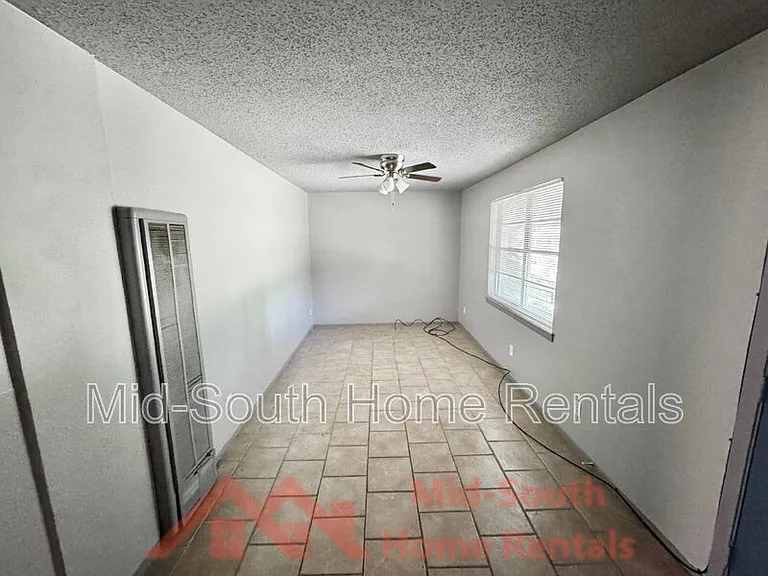 487 Williams Ave #4 — Photo 4