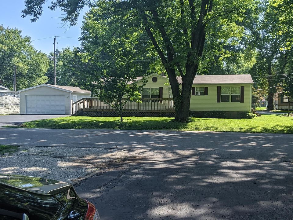 1st image of 124 Saint Ellen St