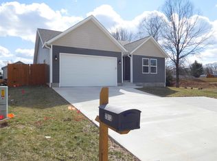 7313 W Mustang Dr, Ellettsville, IN 47429