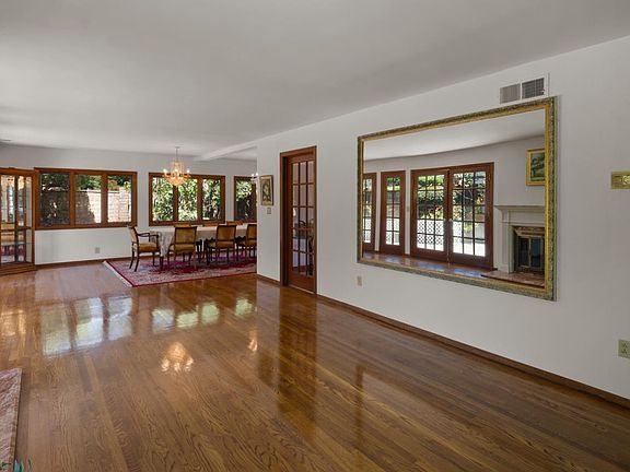 2nd image of 2797 Las Gallinas Avenue