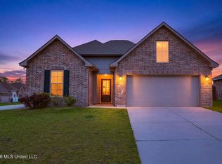 18120 Evergreen Dr, Gulfport, MS 39503