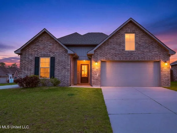18120 Evergreen Dr, Gulfport, MS 39503