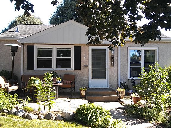 3rd image of 1034 Idaho Ave W