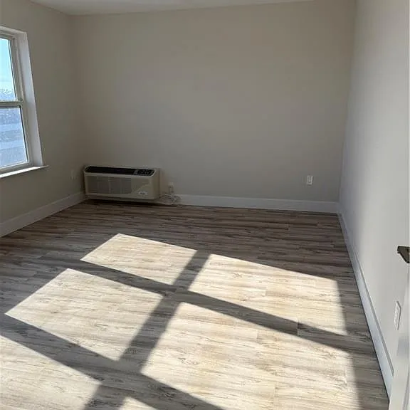 251 Livingston Ave #306 — Photo 13
