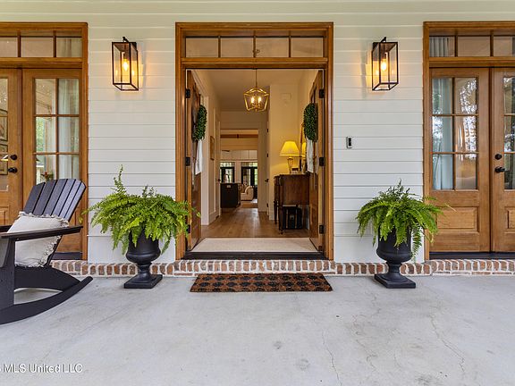 5th image of 8068 Ocean Springs Rd