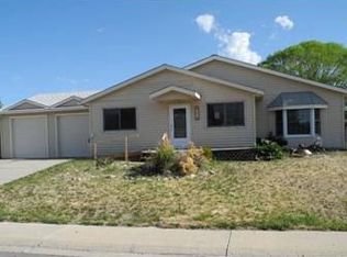 402 W 27th St, Rifle, CO 81650