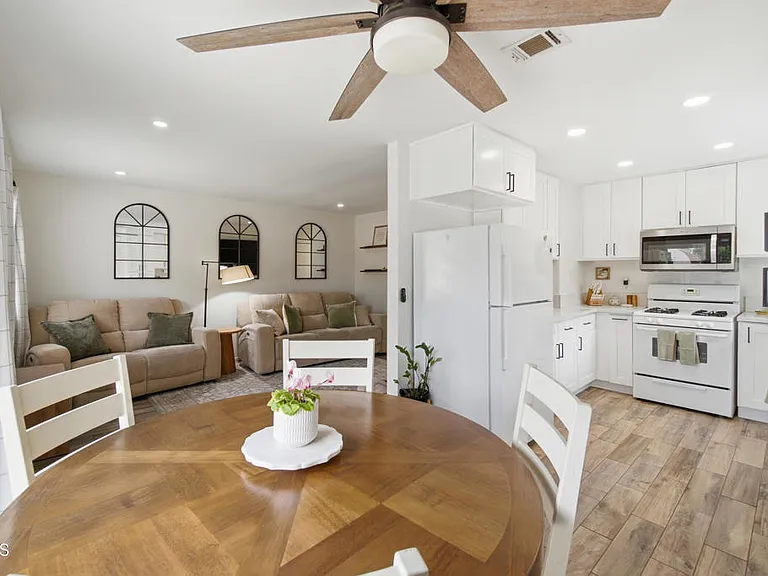 6743 Shakespeare Way — Photo 10
