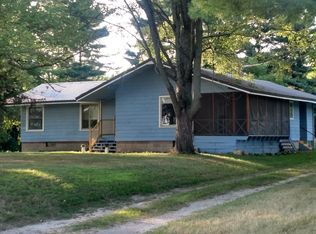 9800 Sober Rd, Fowlerville, MI 48836
