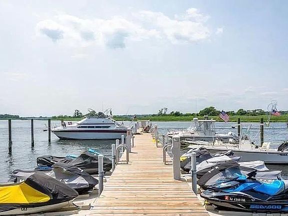 2nd image of 1382 Ocean Ave Unit B9