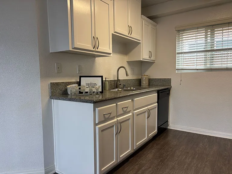 Northwind Apartments — Photo 31