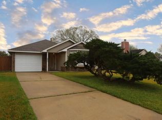 4817 Redbud Dr, Rosenberg, TX 77471