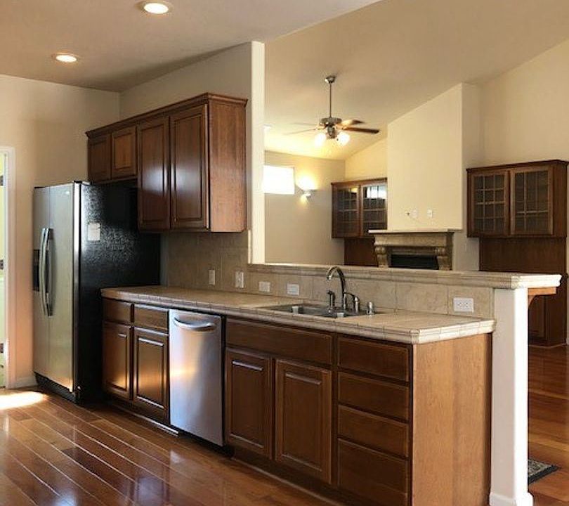 1st image of 4028 E Willow Ave
