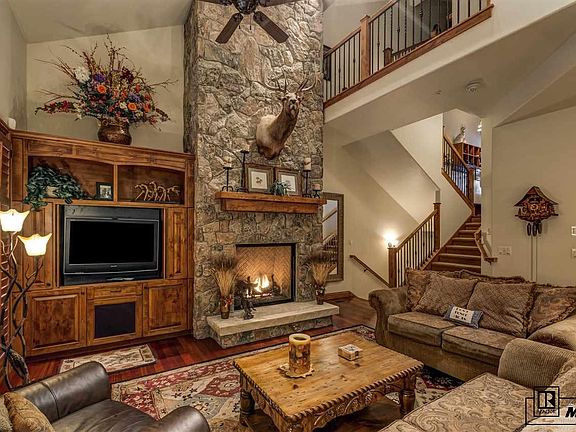 2nd image of 1485 Eagle Glen Dr