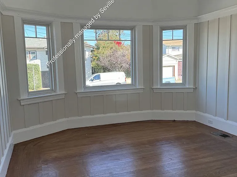 6525 Herzog St — Photo 5