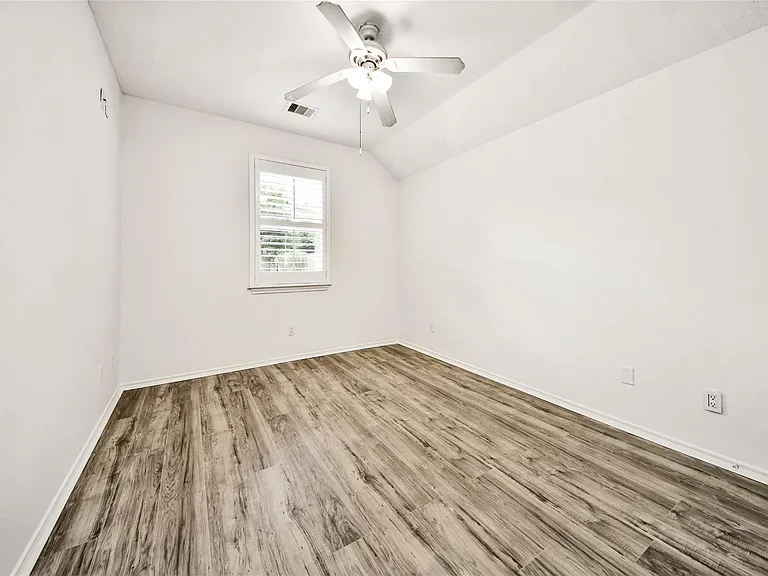 10 Delphinium Pl — Photo 42