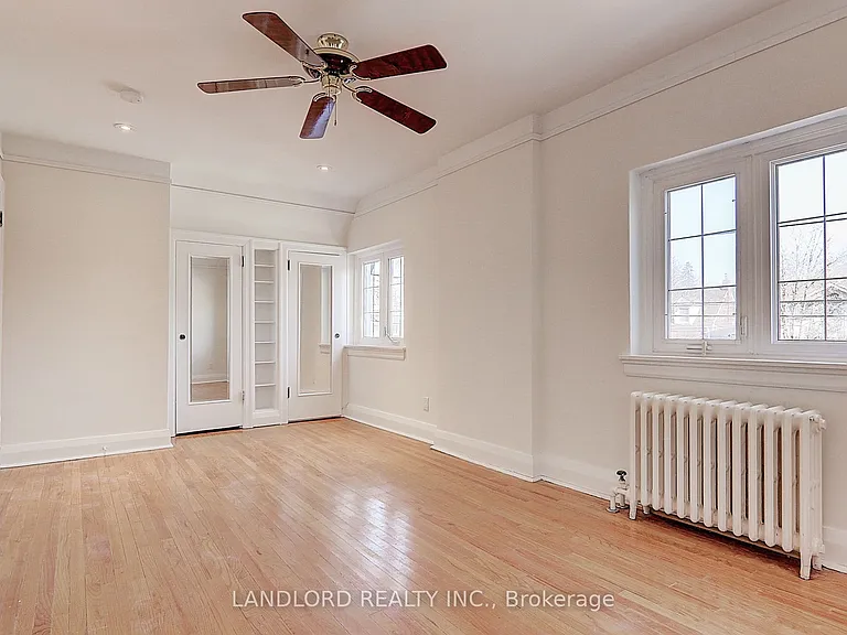 138 Fallingbrook Rd — Photo 18