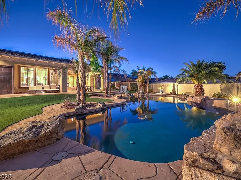 2780 El Camino Rd — Photo 15