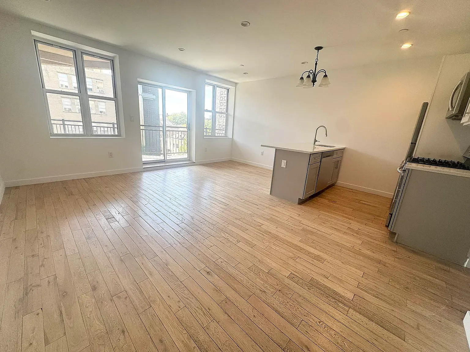 2481 Ocean Avenue — Photo 2