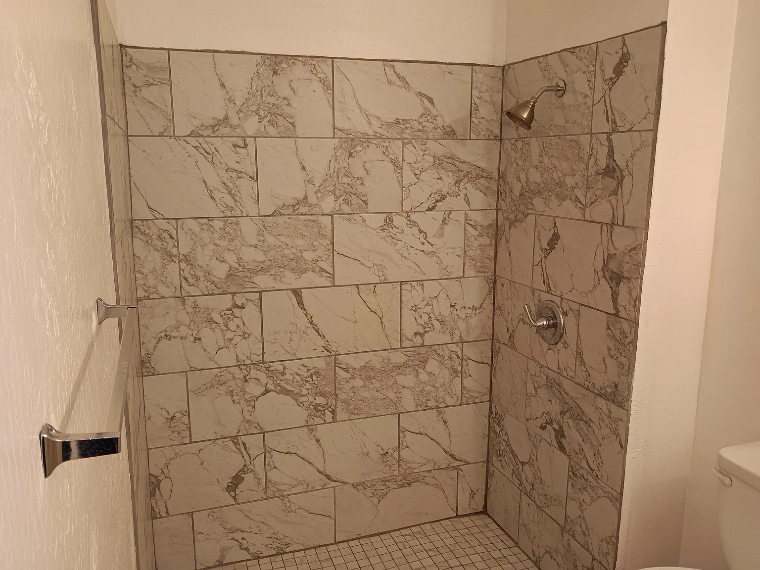 176 E Pastime Rd — Photo 4