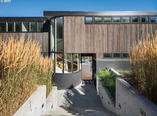 4236 SW McDonnell Ter, Portland, OR 97239