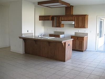 4th image of 5038 W Robinson Ave