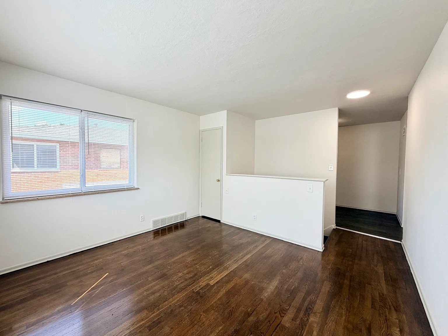 1 bed, 700 sqft, $925 — Photo 3
