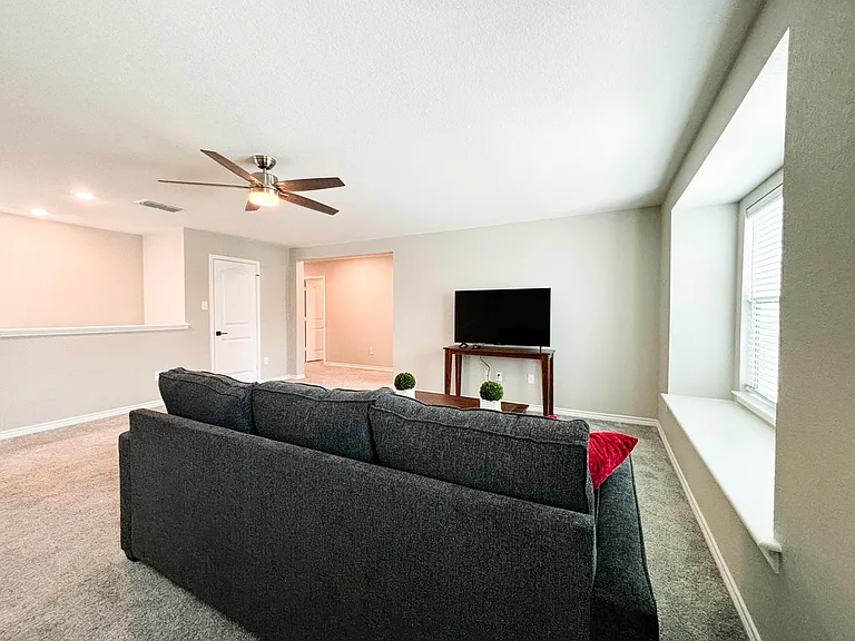 8134 Emmeline Dr — Photo 56