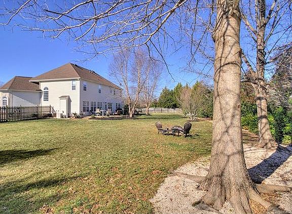 4th image of 9502 McAlpine Ct