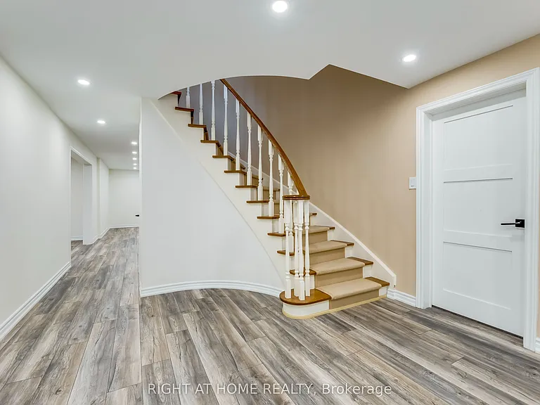2175 Oneida Ct — Photo 27