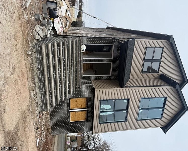 1st image of 155 Ridgewood Ave