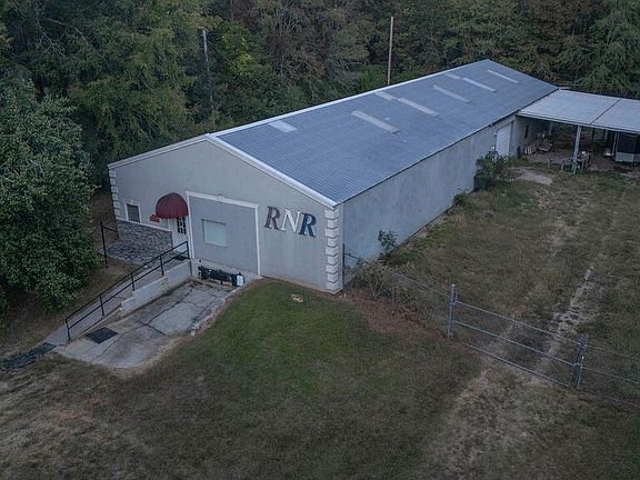 2nd image of 1168 Bauskett St
