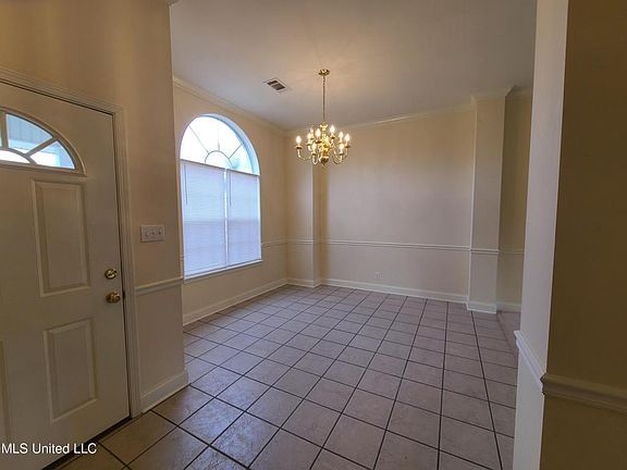 2nd image of 213 Hilltop Dr