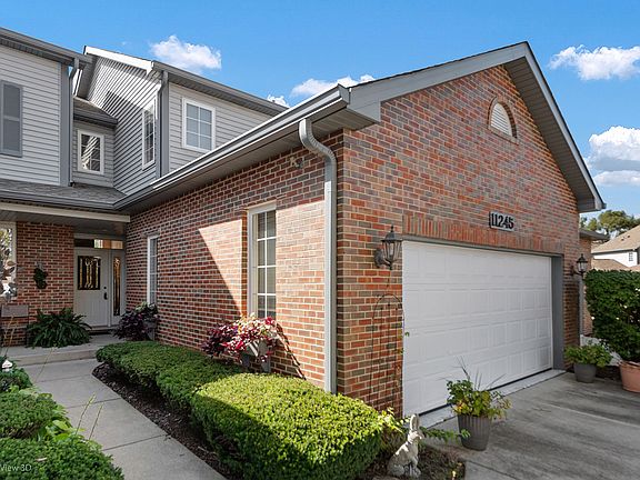 2nd image of 11245 Melrose Ct