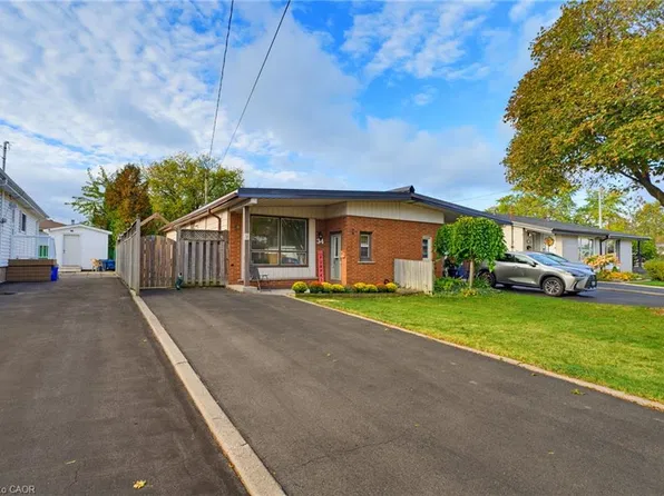 34 Fielding Cres, Hamilton, ON L8V 2P5