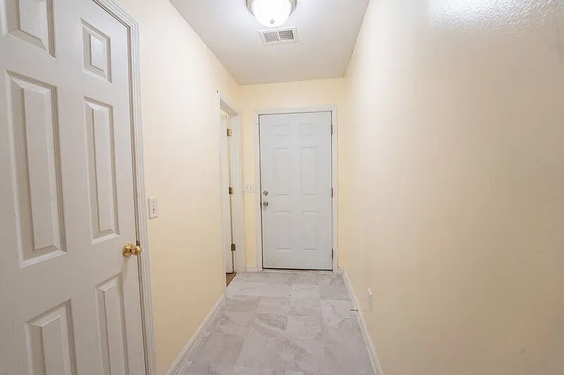 3 bed, 2.5 bath, 1772 sqft, $2,300 — Photo 3