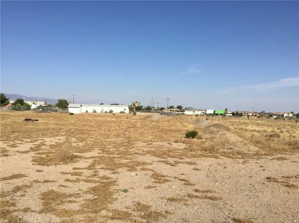 12776 Caughlin Rd, Phelan, CA 92371