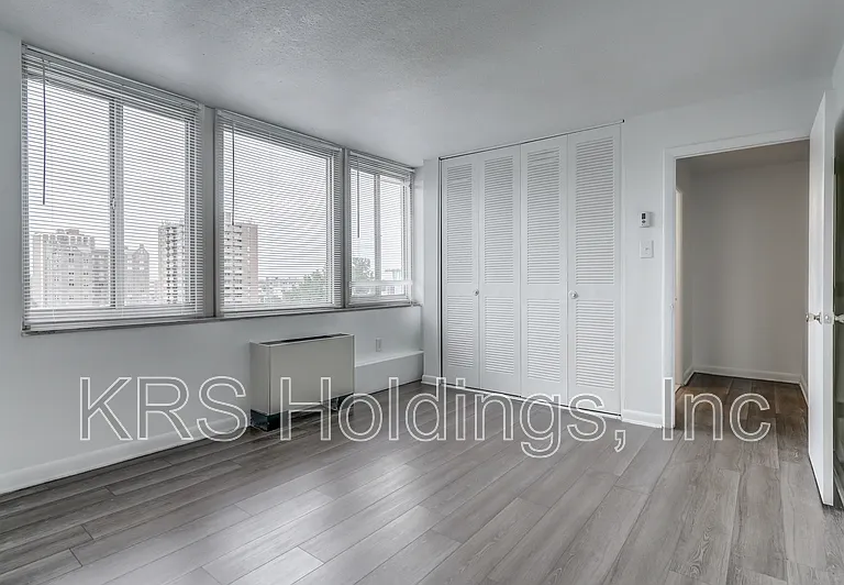 Tower on Franklin - 311 W Franklin St — Photo 21