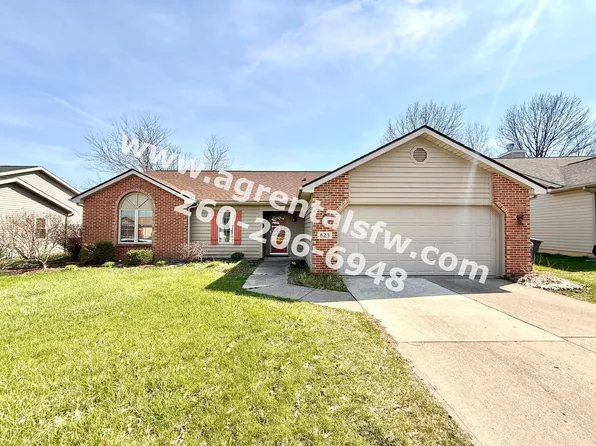 823 Woodland Springs Pl, Fort Wayne, IN 46825