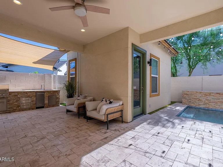 1555 E Ocotillo Rd #9 — Photo 28