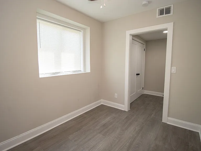 1840 Hampton Street — Photo 40