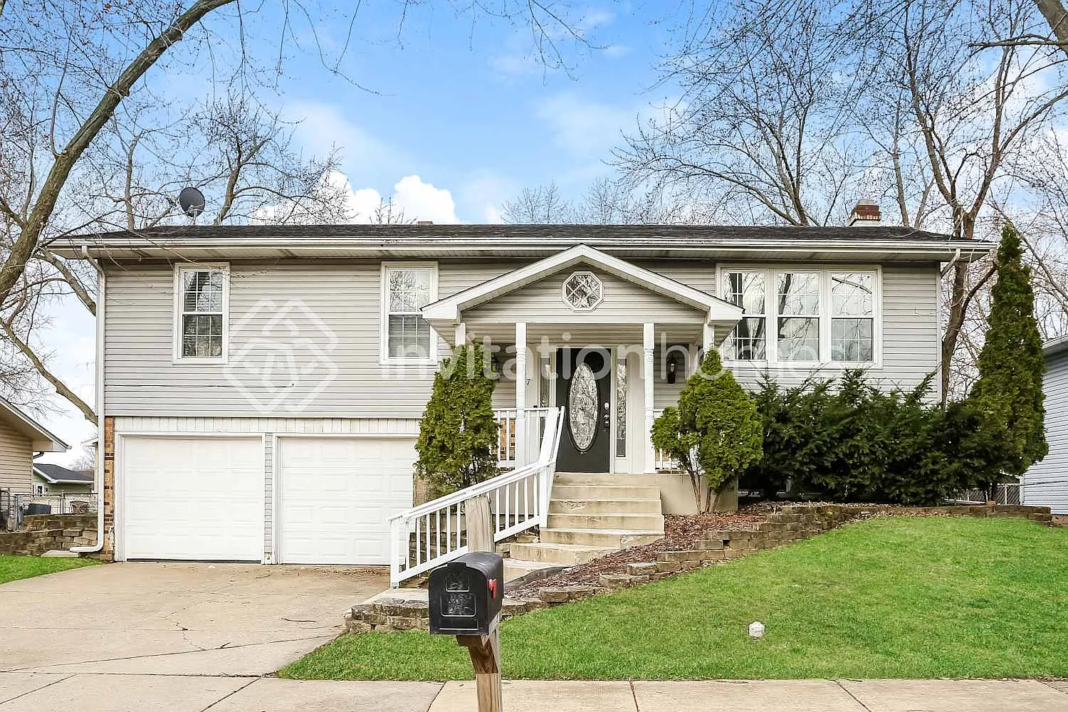 137 Mayfield Dr Bolingbrook, IL 60440 — Photo 1