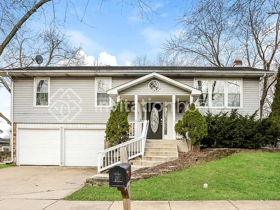 137 Mayfield Dr