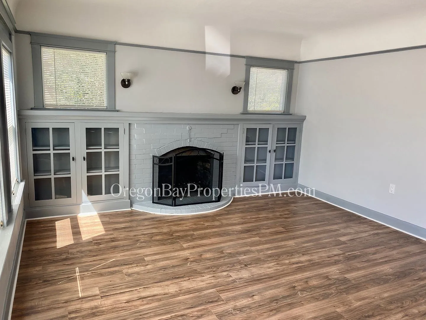 Johnson Ave: 2bdrm / 1 ba Home — Photo 3